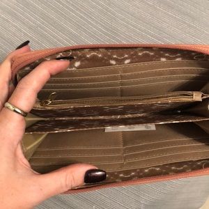 Jessica Simpson Bags - Jessica Simpson wristlet wallet Jessica Simpson Bags - Jessica Simpson wristlet wallet